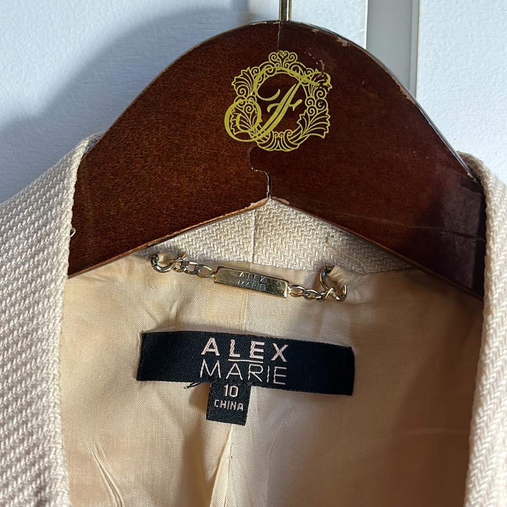 Cream structured jacket - Picture 2 of 3